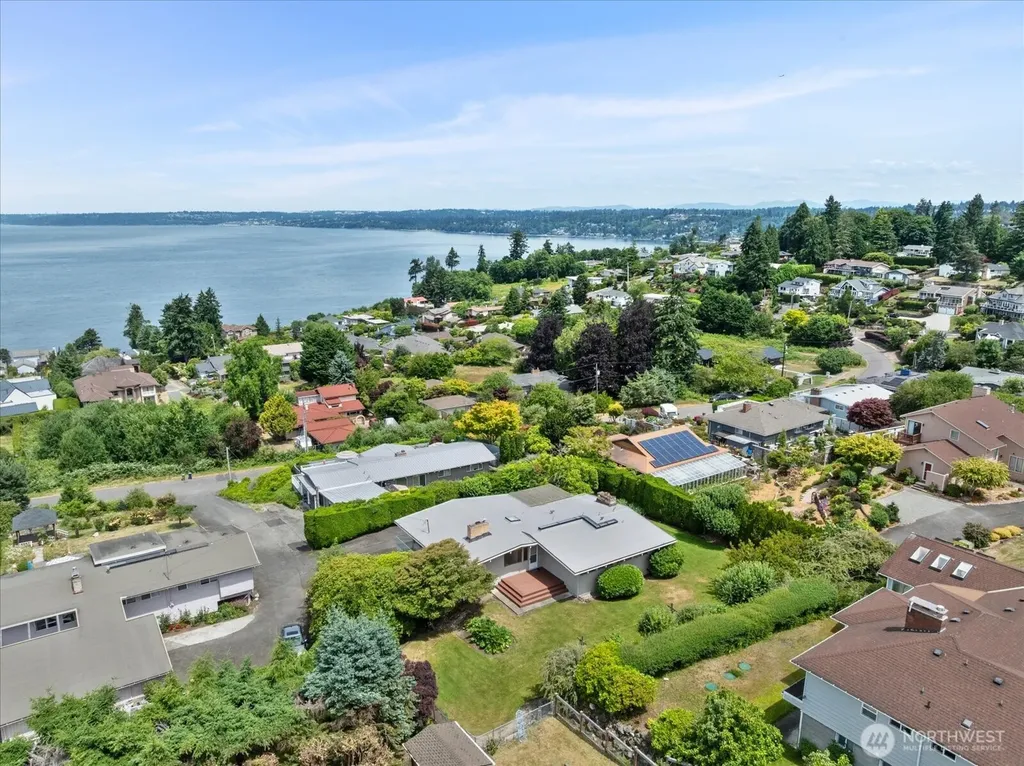29852 Marine View Drive SW Federal Way WA 98023