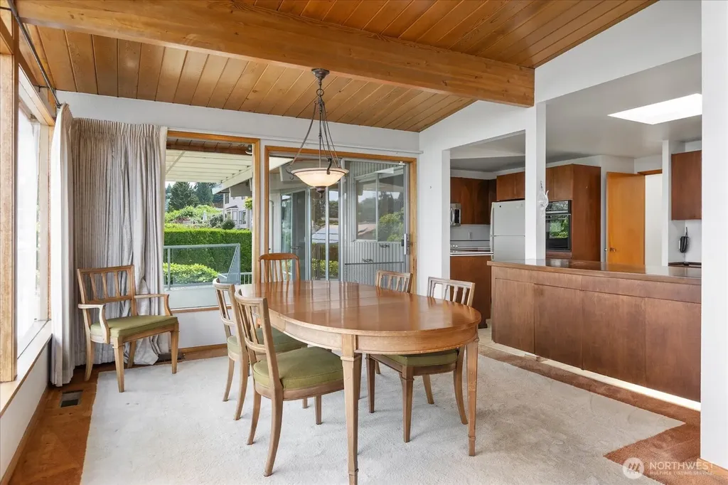 29852 Marine View Drive SW Federal Way WA 98023