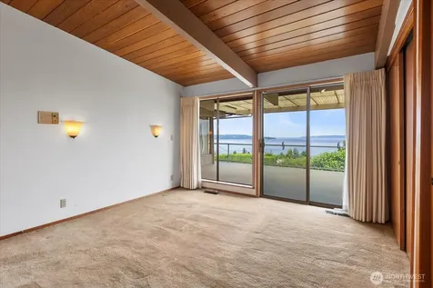 29852 Marine View Drive SW Federal Way WA 98023
