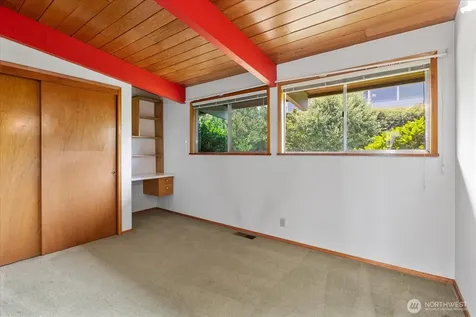 29852 Marine View Drive SW Federal Way WA 98023