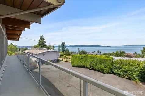 29852 Marine View Drive SW Federal Way WA 98023