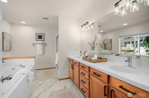 30 79th Drive NE Lake Stevens WA 98258