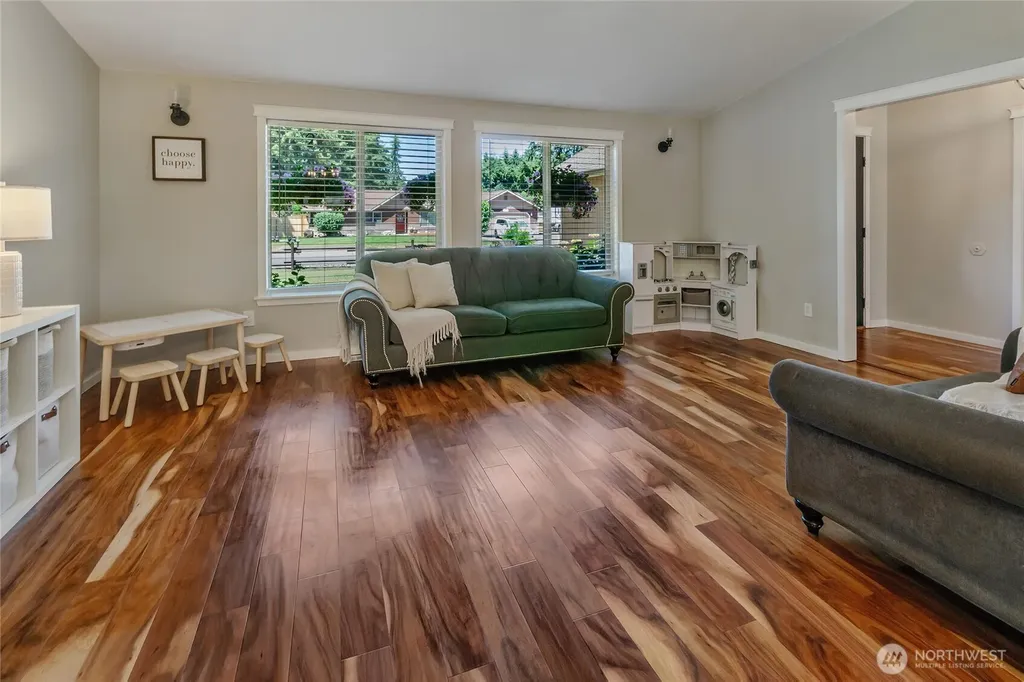 6102 189th Loop SW Rochester WA 98579