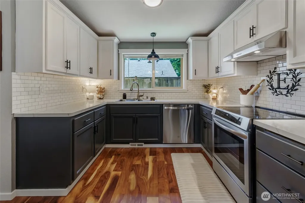 6102 189th Loop SW Rochester WA 98579