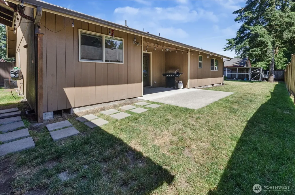 6102 189th Loop SW Rochester WA 98579