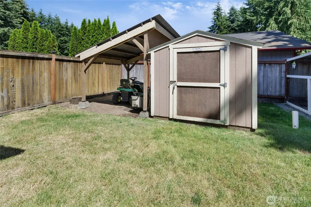 6102 189th Loop SW Rochester WA 98579