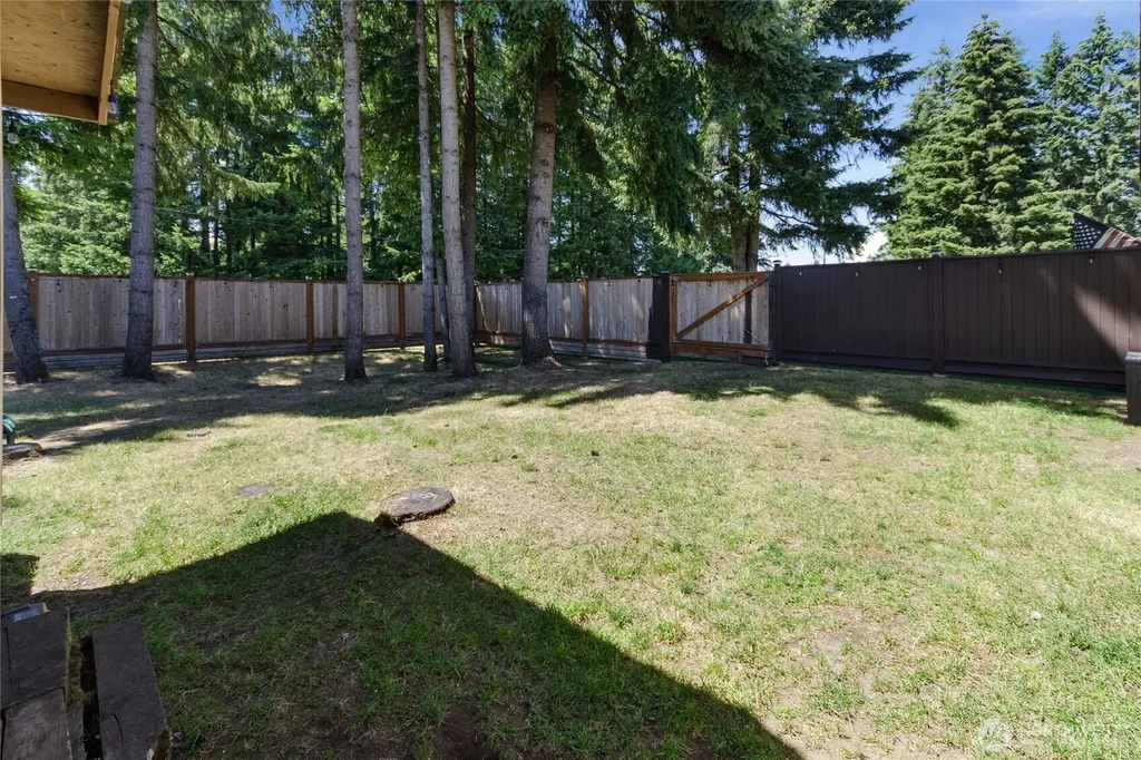 6102 189th Loop SW Rochester WA 98579