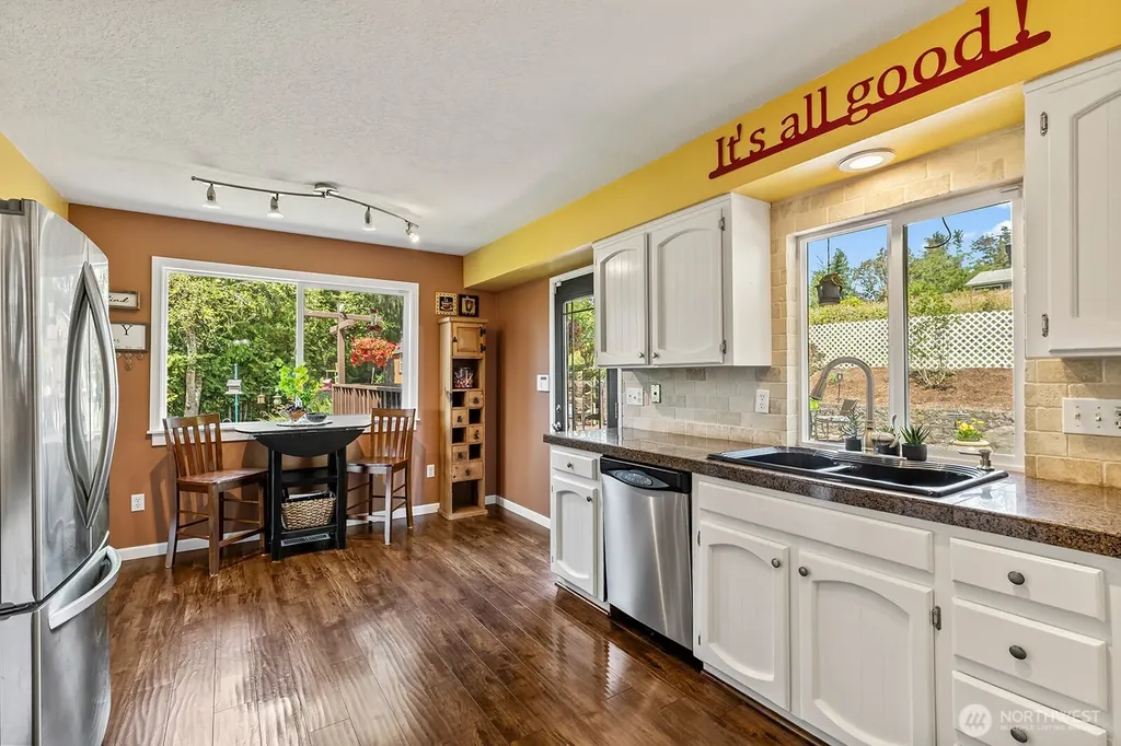 27 Jones Road Kelso WA 98626