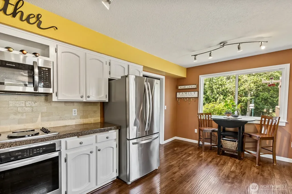 27 Jones Road Kelso WA 98626