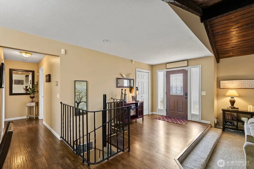 27 Jones Road Kelso WA 98626