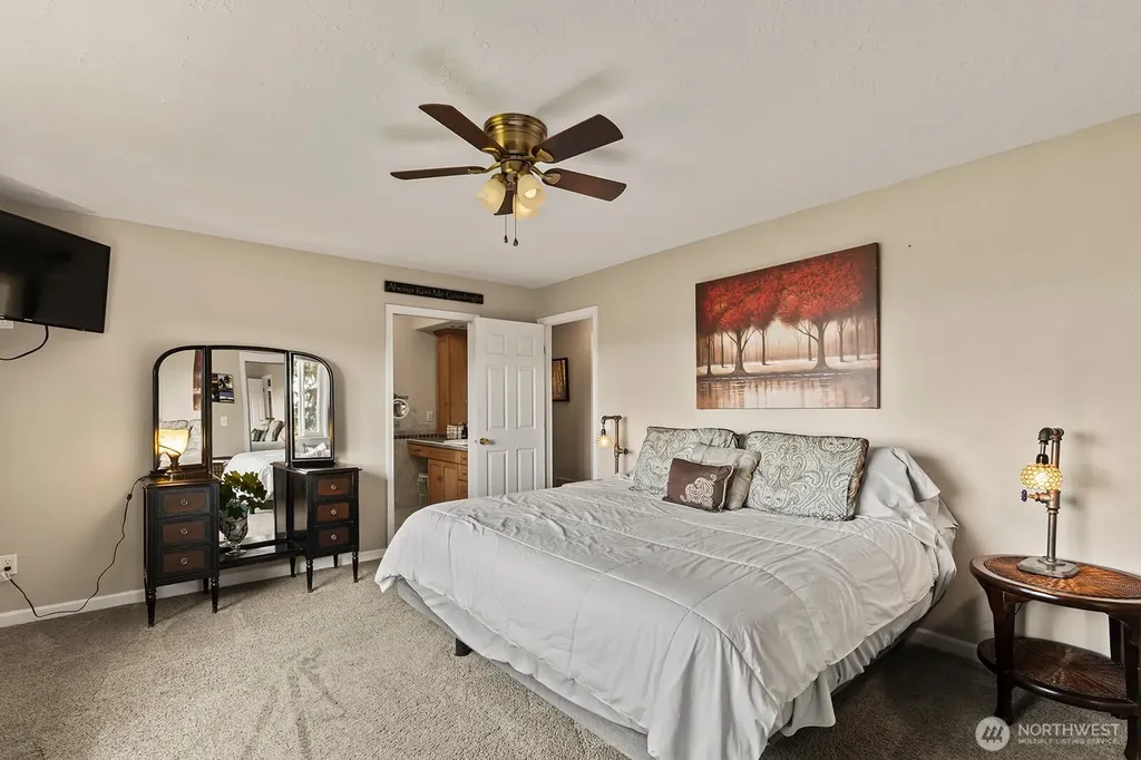 27 Jones Road Kelso WA 98626