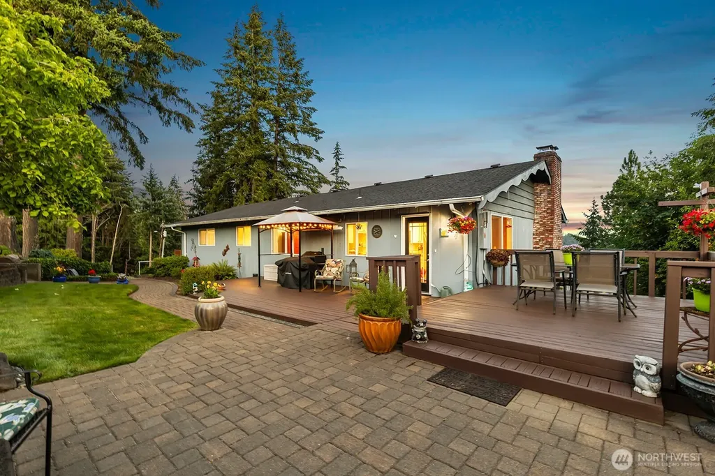 27 Jones Road Kelso WA 98626