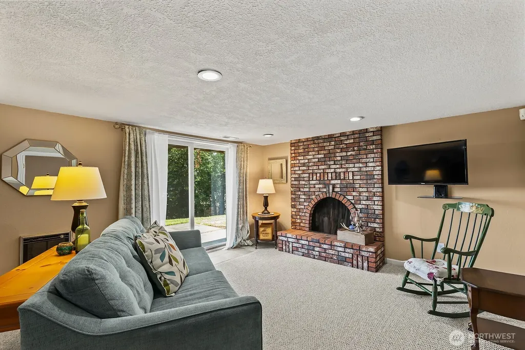 27 Jones Road Kelso WA 98626