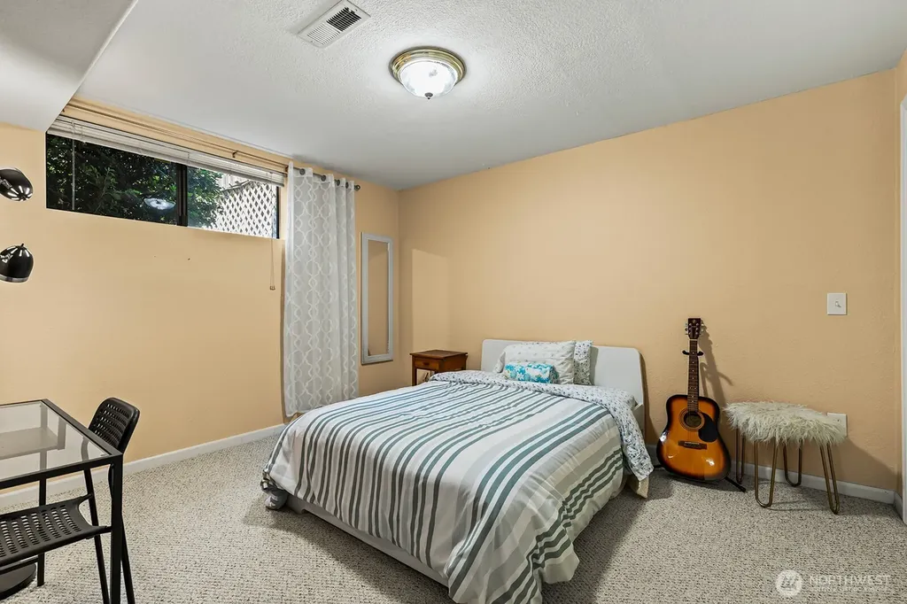 27 Jones Road Kelso WA 98626