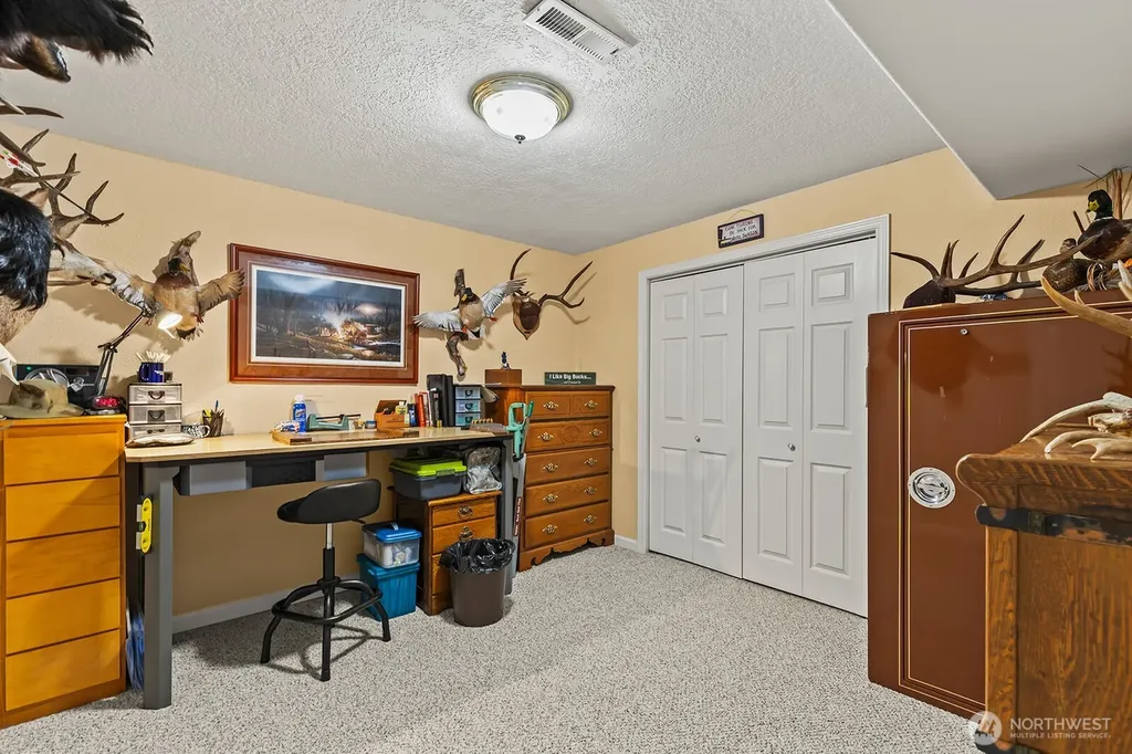 27 Jones Road Kelso WA 98626