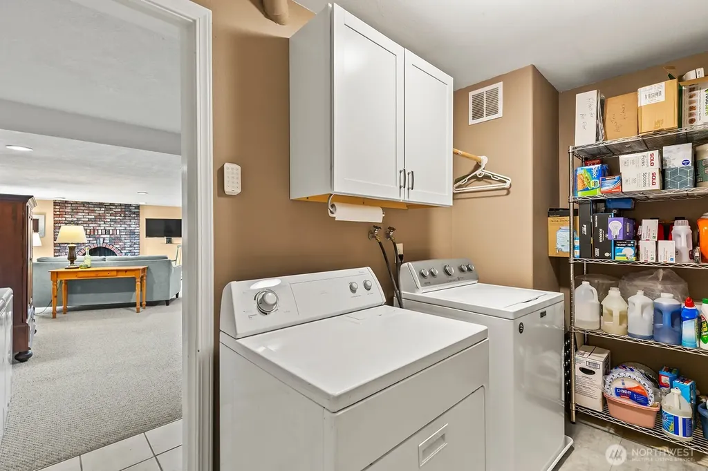 27 Jones Road Kelso WA 98626