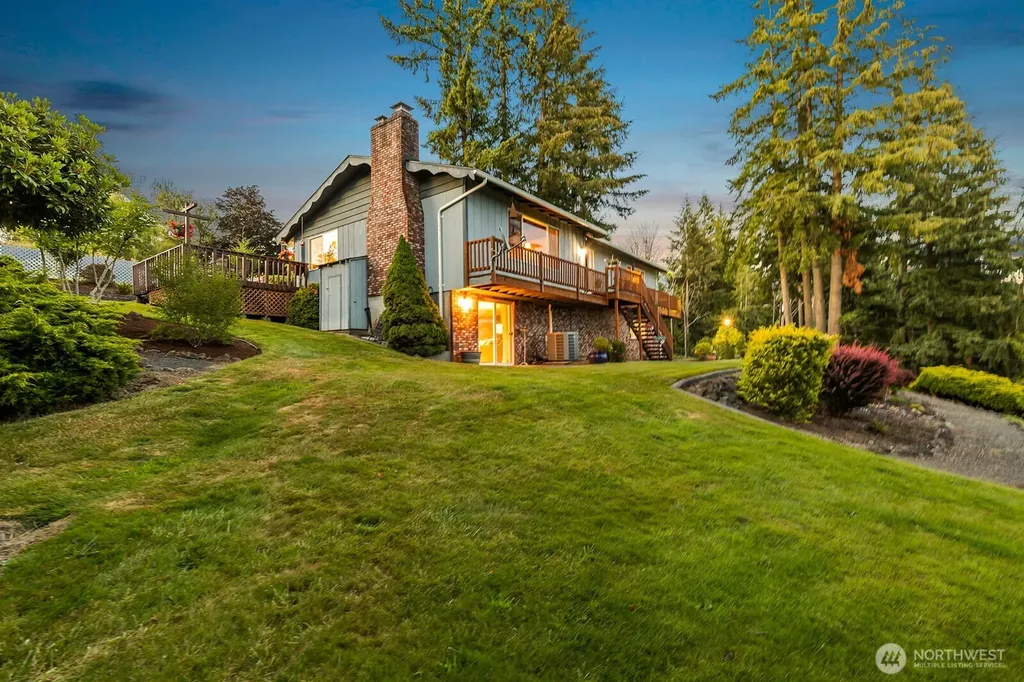 27 Jones Road Kelso WA 98626
