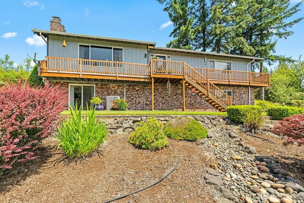 27 Jones Road Kelso WA 98626