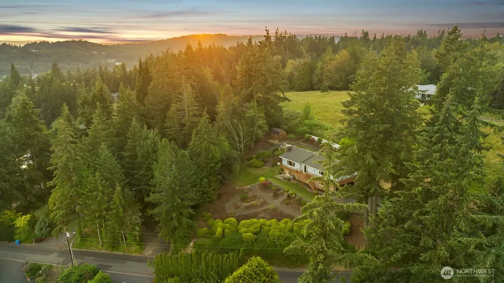 27 Jones Road Kelso WA 98626