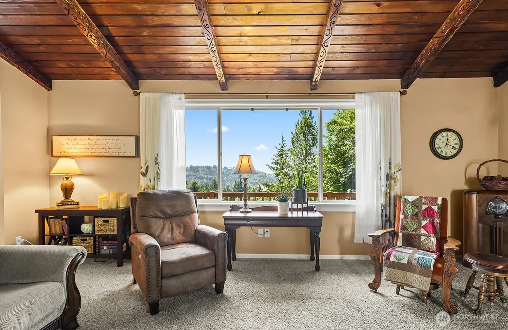 27 Jones Road Kelso WA 98626