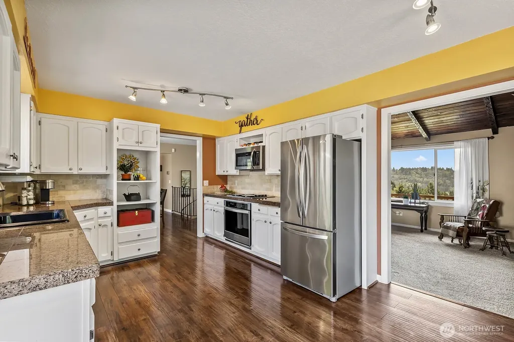 27 Jones Road Kelso WA 98626
