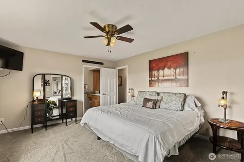 27 Jones Road Kelso WA 98626