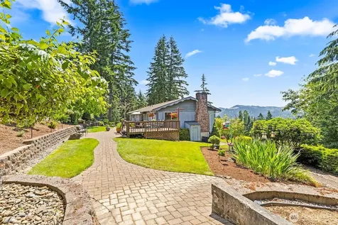 27 Jones Road Kelso WA 98626