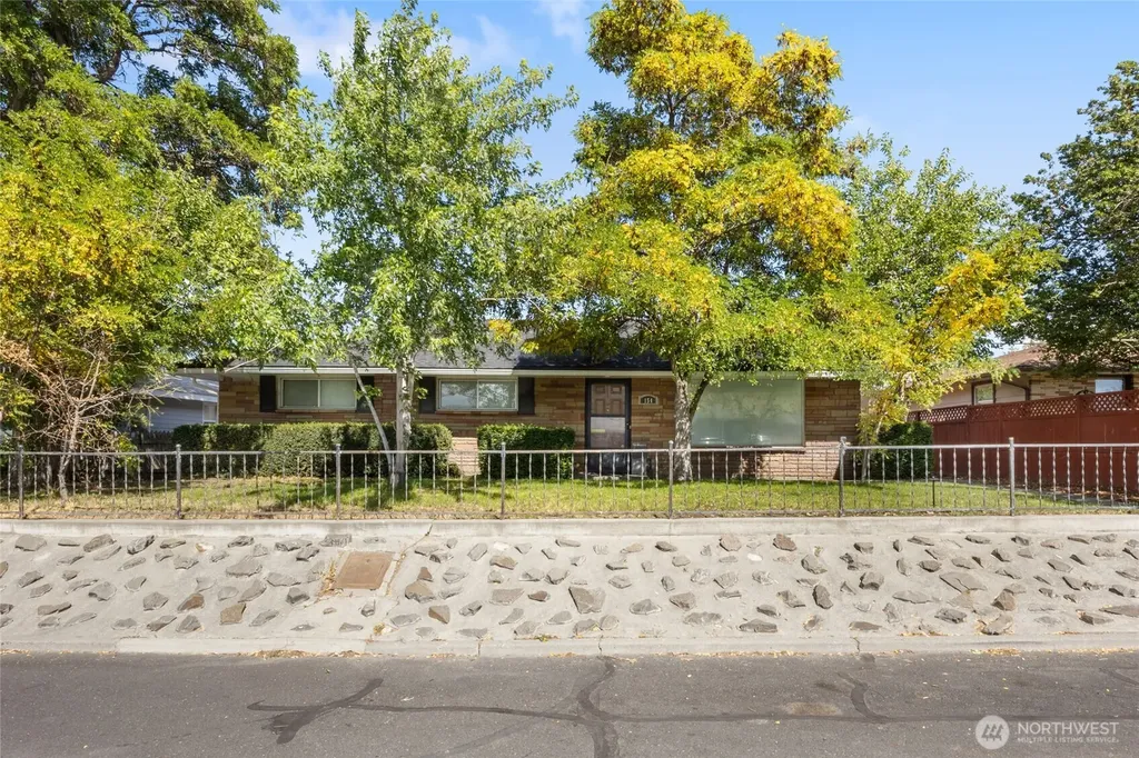 154 D Street NE Ephrata WA 98823