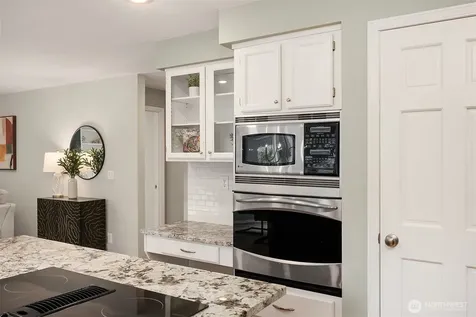 13014 NE 197th Place Woodinville WA 98072