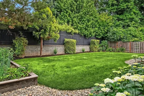 13014 NE 197th Place Woodinville WA 98072
