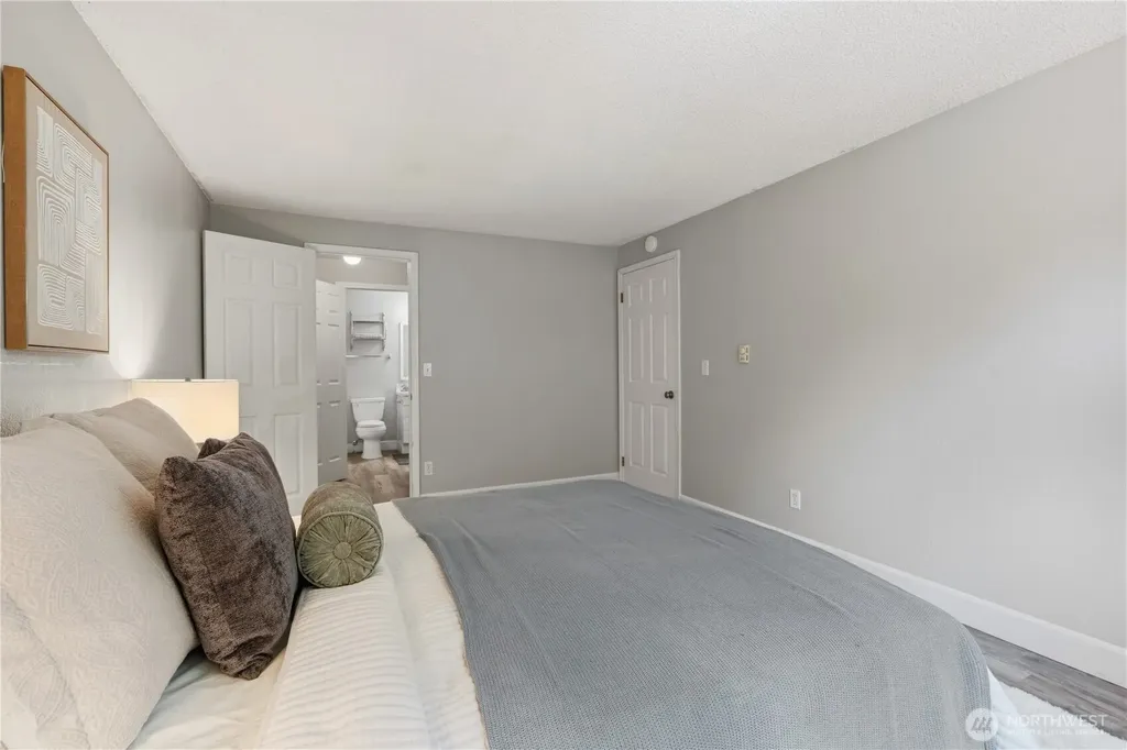12726 NE 116th Lane Kirkland WA 98034