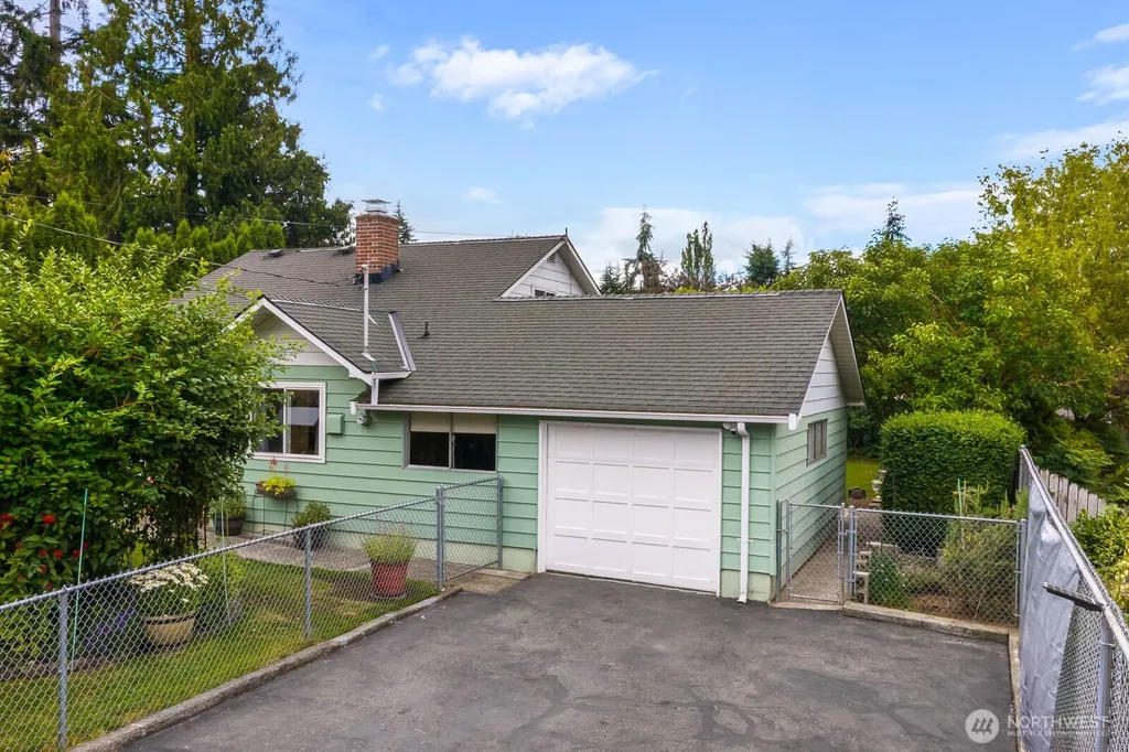 2430 197th Place SW Lynnwood WA 98036