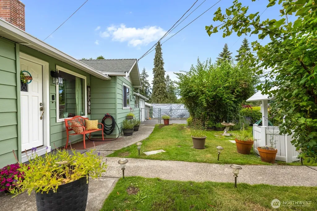 2430 197th Place SW Lynnwood WA 98036