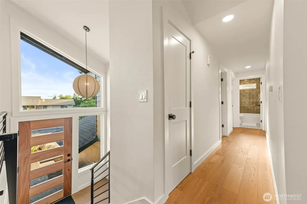 10518 158th Avenue NE Redmond WA 98052