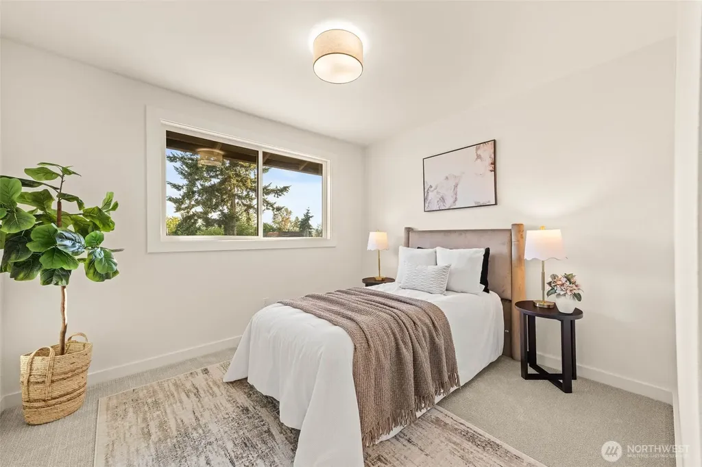 10518 158th Avenue NE Redmond WA 98052