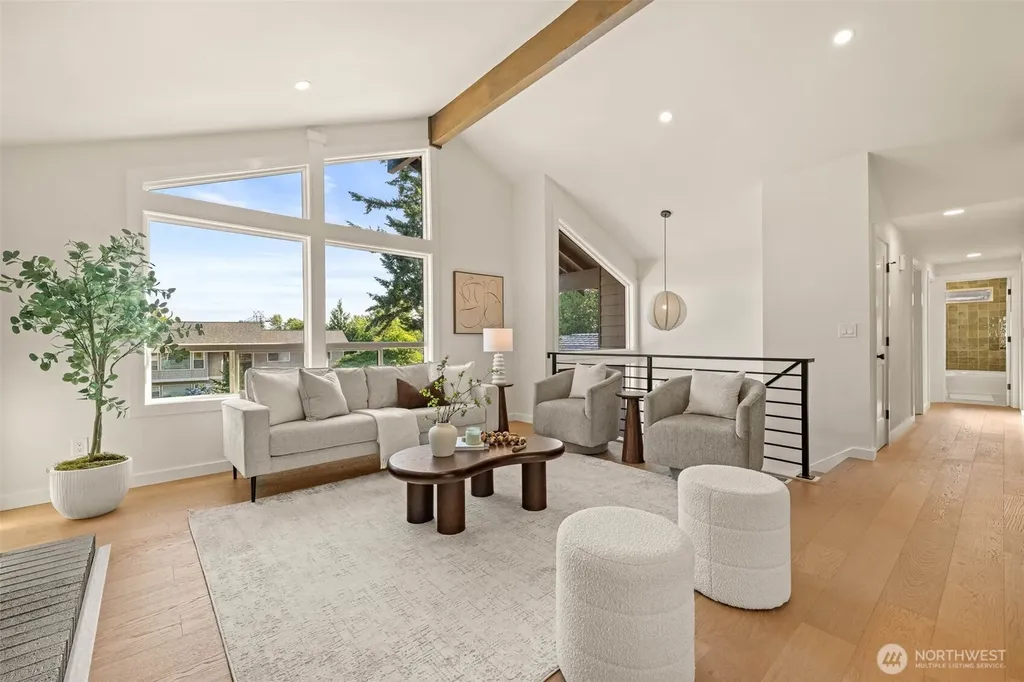 10518 158th Avenue NE Redmond WA 98052