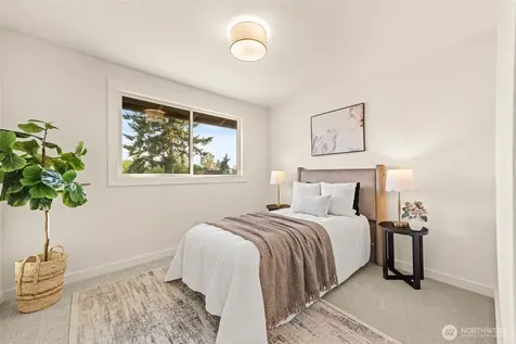 10518 158th Avenue NE Redmond WA 98052