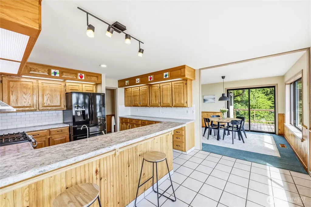 209 Old Oak Bay Road Port Hadlock WA 98368