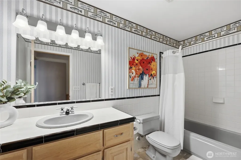 209 Old Oak Bay Road Port Hadlock WA 98368