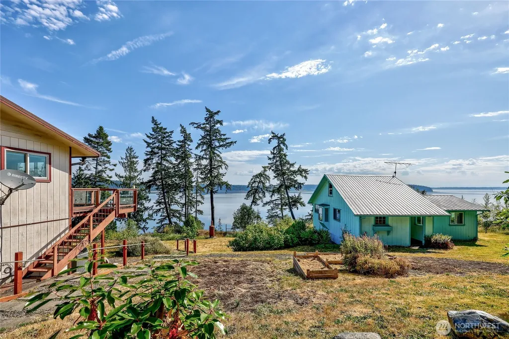 209 Old Oak Bay Road Port Hadlock WA 98368