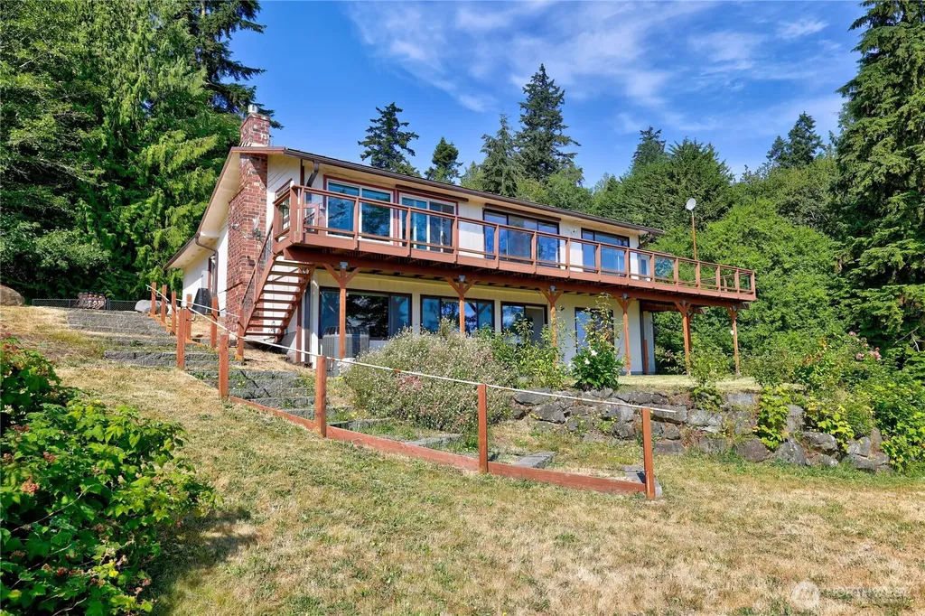 209 Old Oak Bay Road Port Hadlock WA 98368