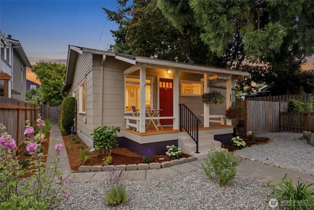 10016 SW 42nd Avenue Seattle WA 98146
