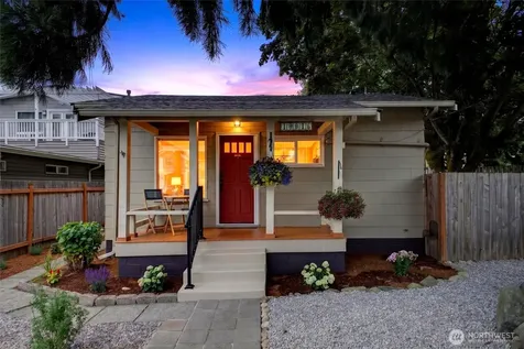 10016 SW 42nd Avenue Seattle WA 98146