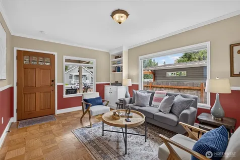 10016 SW 42nd Avenue Seattle WA 98146