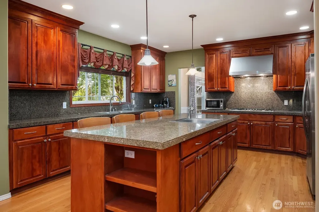 13915 SE 238th Place Kent WA 98042