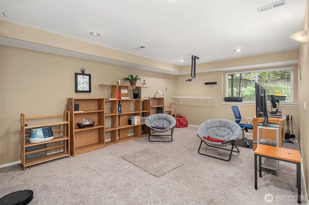 13915 SE 238th Place Kent WA 98042