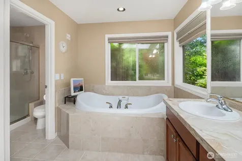 13915 SE 238th Place Kent WA 98042