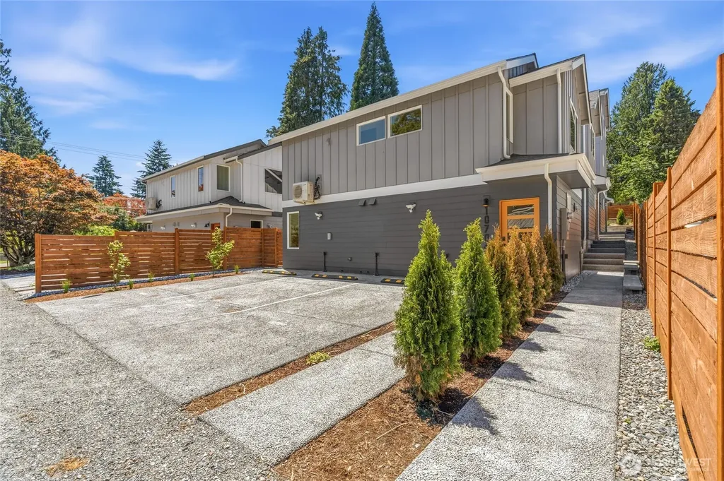 10704 Linden Avenue N Seattle WA 98133