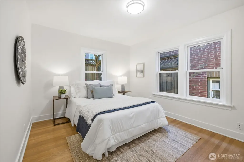 5006 Greenwood Avenue N Seattle WA 98103