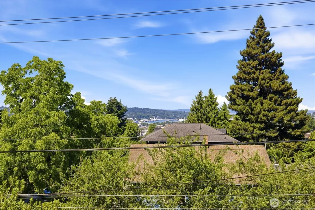 5006 Greenwood Avenue N Seattle WA 98103